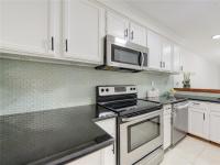 More Details about MLS # 49178053 : 3131 SOUTHWEST FREEWAY #B23